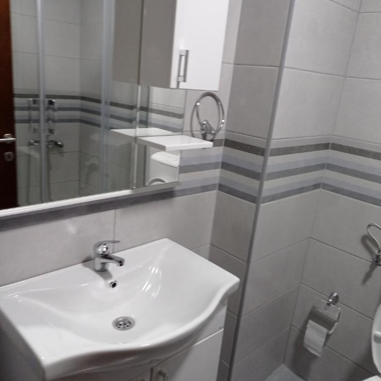 Apartman Svetlana 2 - One-Bedroom Apartment - 12