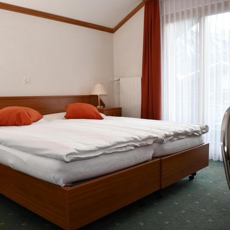 Hotel Elite - Superior Zimmer mit Queensize-Bett und Blick auf das Matterhorn - 1