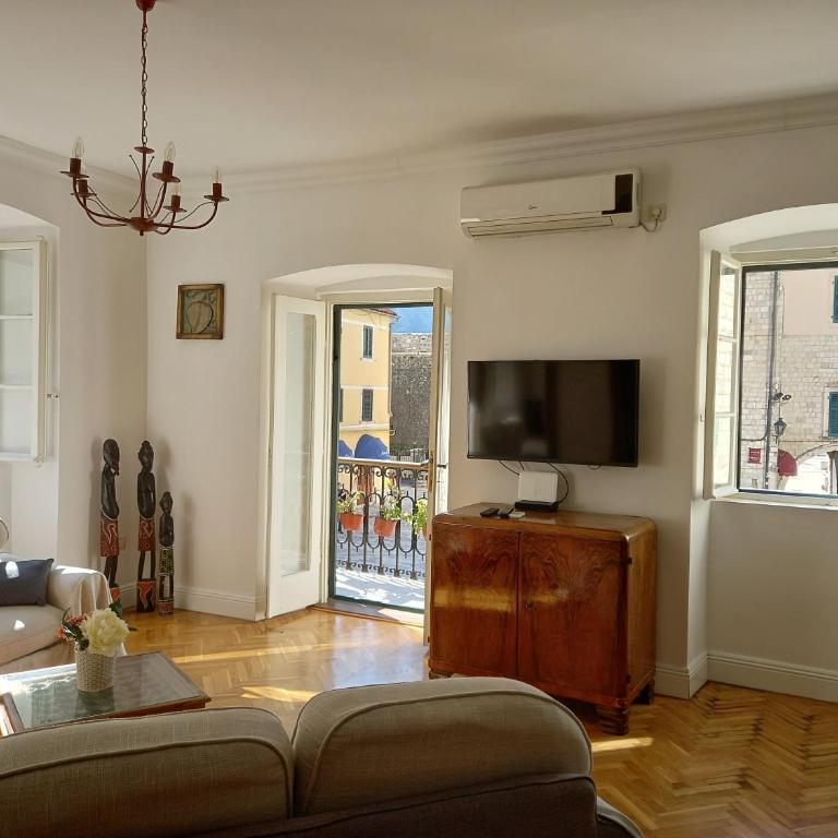 Old Town Sea Gate Apartment - Three-Bedroom Apartment - 7