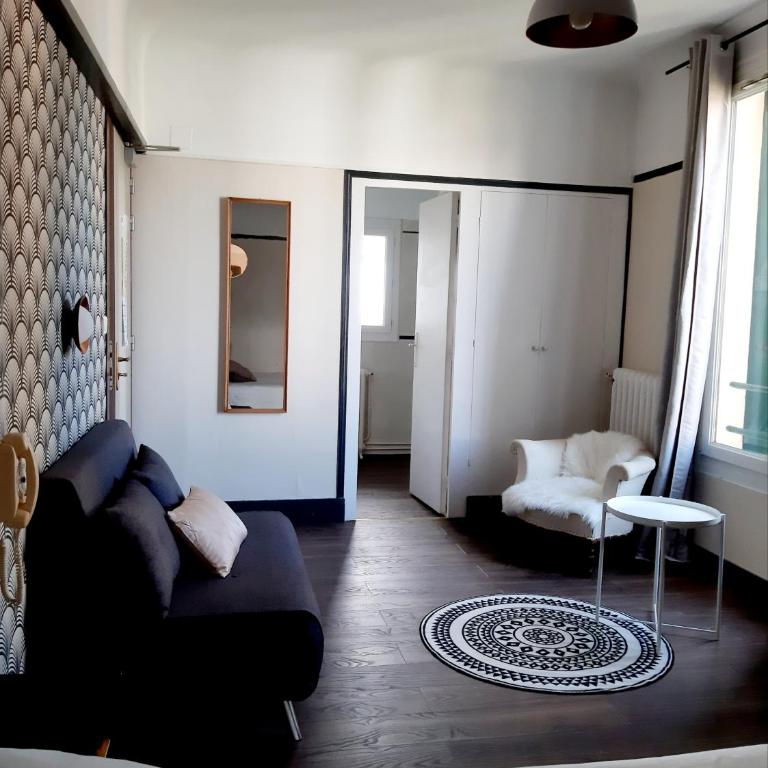 Saint Charles Hôtel & Coliving Biarritz - Chambre Double Deluxe avec Douche - 6