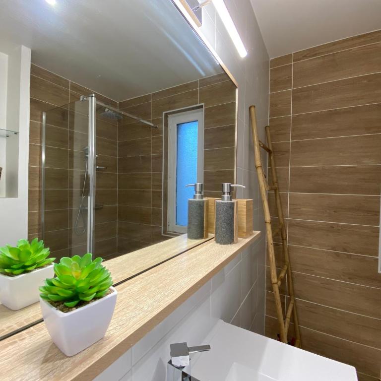 Cosy Flat 2V6 - Appartement 3 Chambres - 16