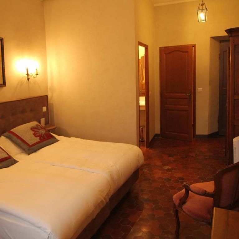 Hostellerie Le Beffroi - Chambre Double Supérieure avec Baignoire - 7