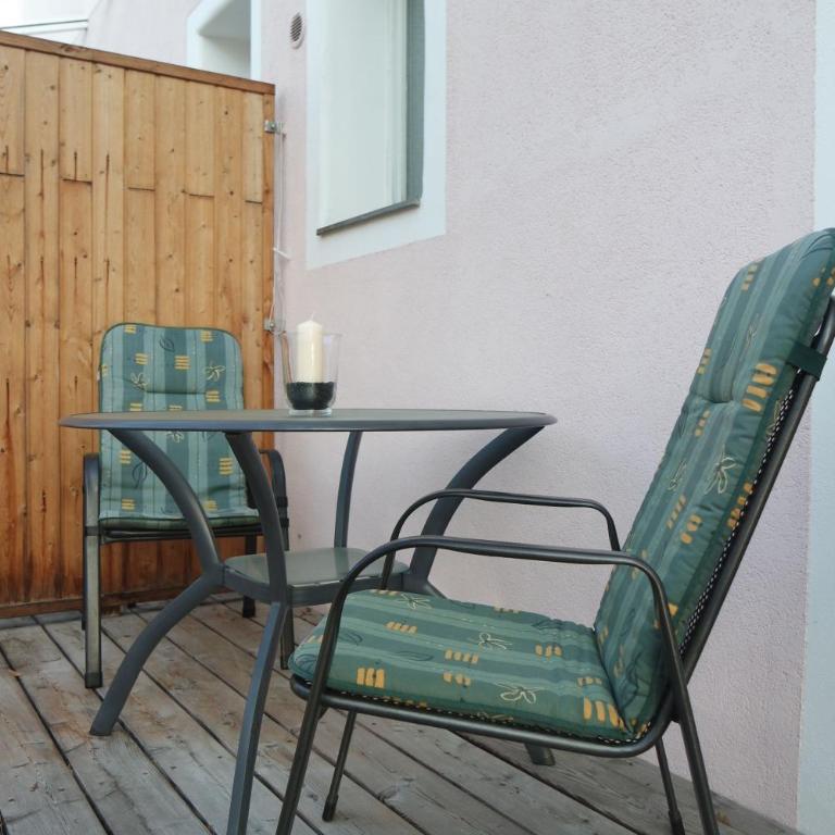 Haus Alpenruhe - Apartment mit Balkon - 8
