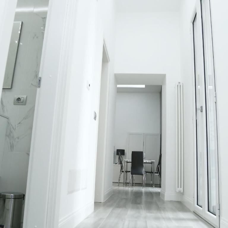 Duomo Platinum Apartments - Appartamento con 2 Camere da Letto - 10