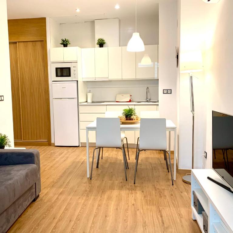 Homely Málaga Refino 1-I6 y bajo E5 - Apartamento - Planta baja - 2