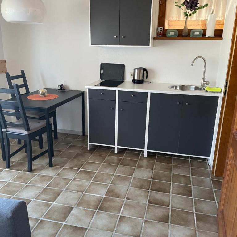 Zimmer in Lautrach - Studio avec Balcon - 2