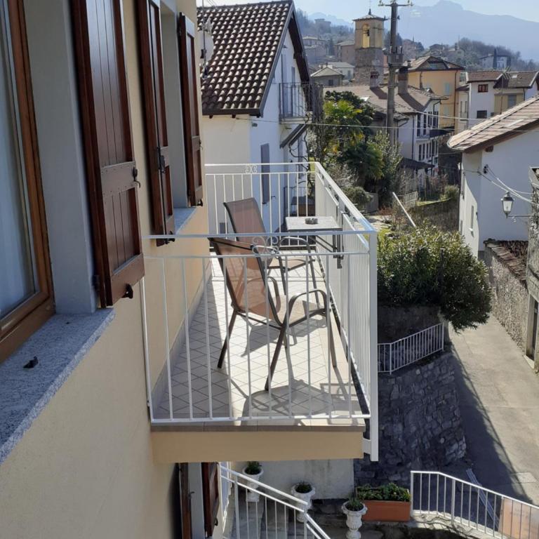 B&B-FORESTERIA Casa Della Musica Lake Como - Camera Matrimoniale con Balcone e Vista Lago - 12