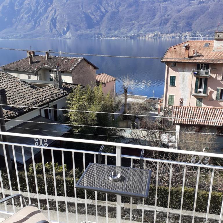 B&B-FORESTERIA Casa Della Musica Lake Como - Camera Matrimoniale con Balcone e Vista Lago - 5