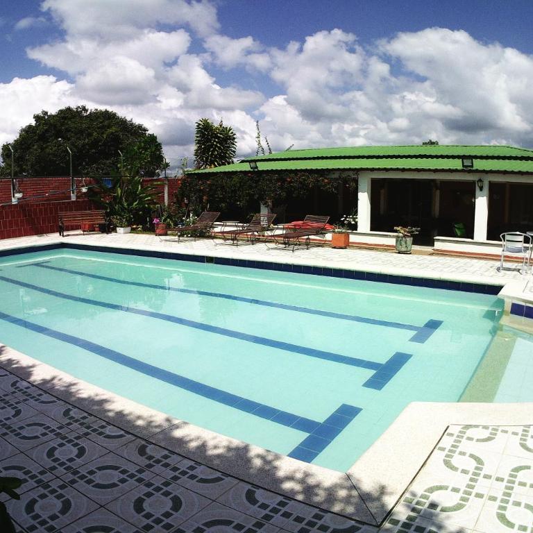 Caraná - Casa de 4 dormitorios - 1