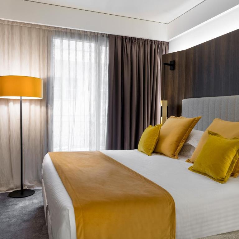 We Me Suite Hotel - Deluxe Room - 1