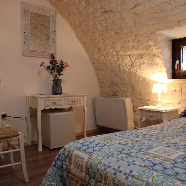 Trulli Donna Isabella - Double Room with Extra Bed - 3