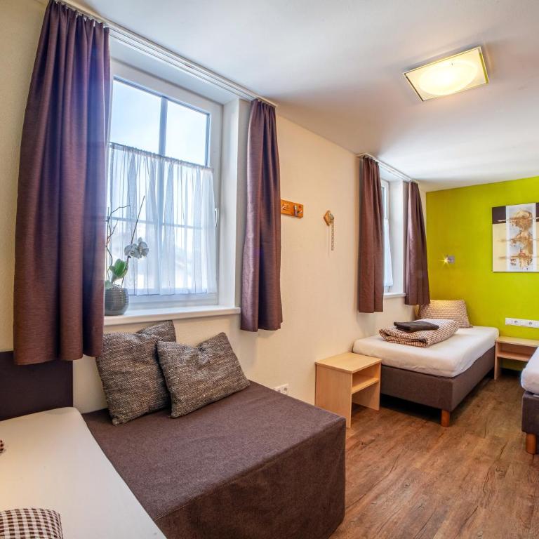 Rutsche Hostel - Dreibettzimmer mit Gemeinschaftsbad - 4