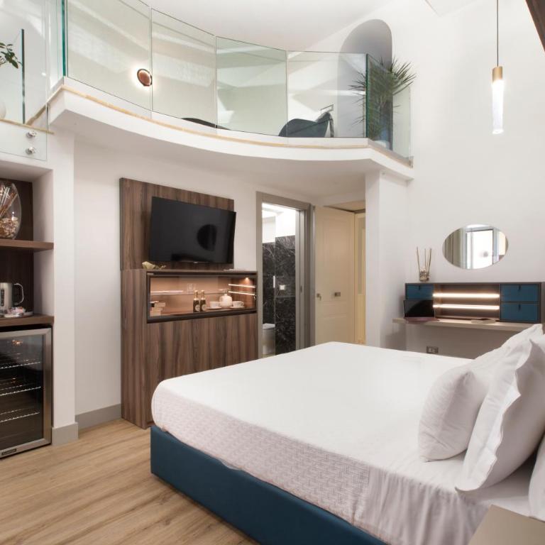 Elys Suites - Family Room - 3