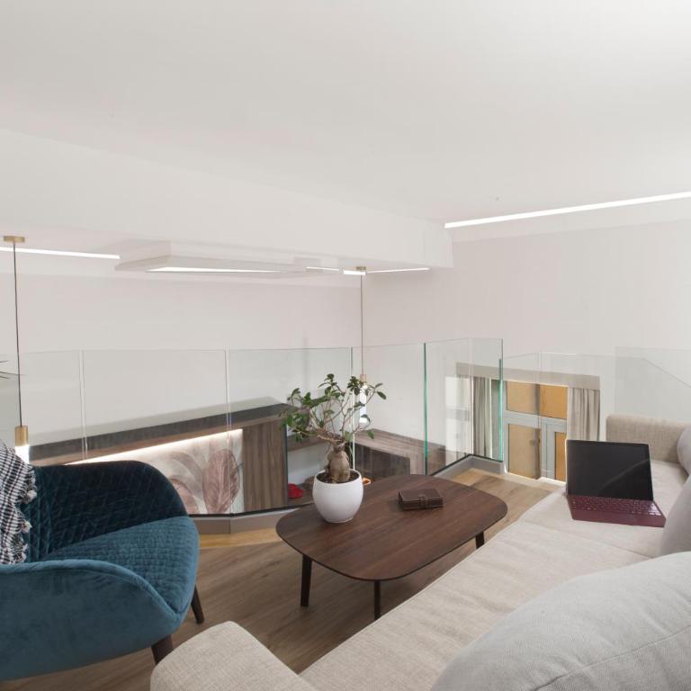 Elys Suites - Family Room - 6