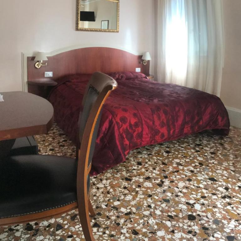B&B a le Boteghe - Camera Matrimoniale/Doppia con Letti Singoli con Bagno Privato - 1