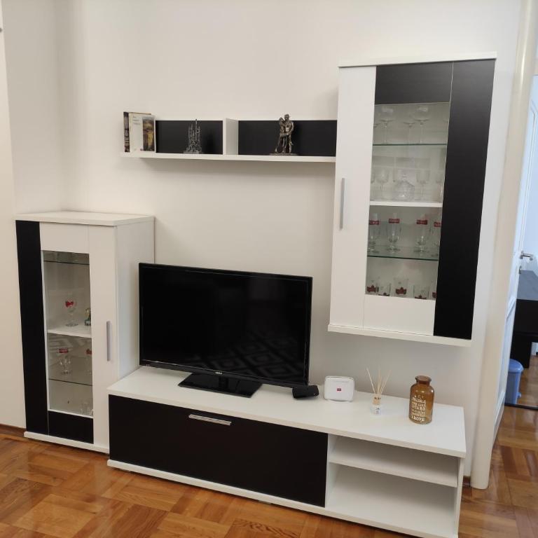 Apartment Dajak Centar - Apartman sa 2 Spavaće Sobe - 10