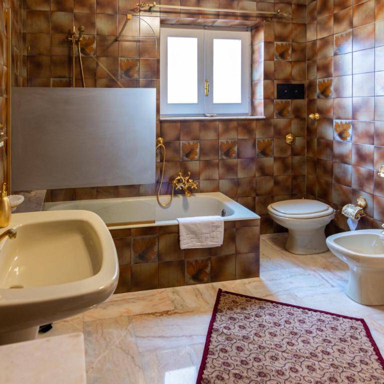 Le Rose di Nonna Maria, appartamento di lusso in centro città - Three-Bedroom Apartment - 32