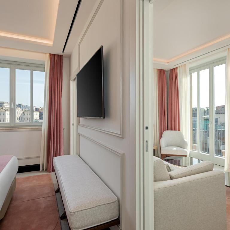 Room Mate Gran Filippo I, Rome-Fontana di Trevi - Suite con Balcone - 3