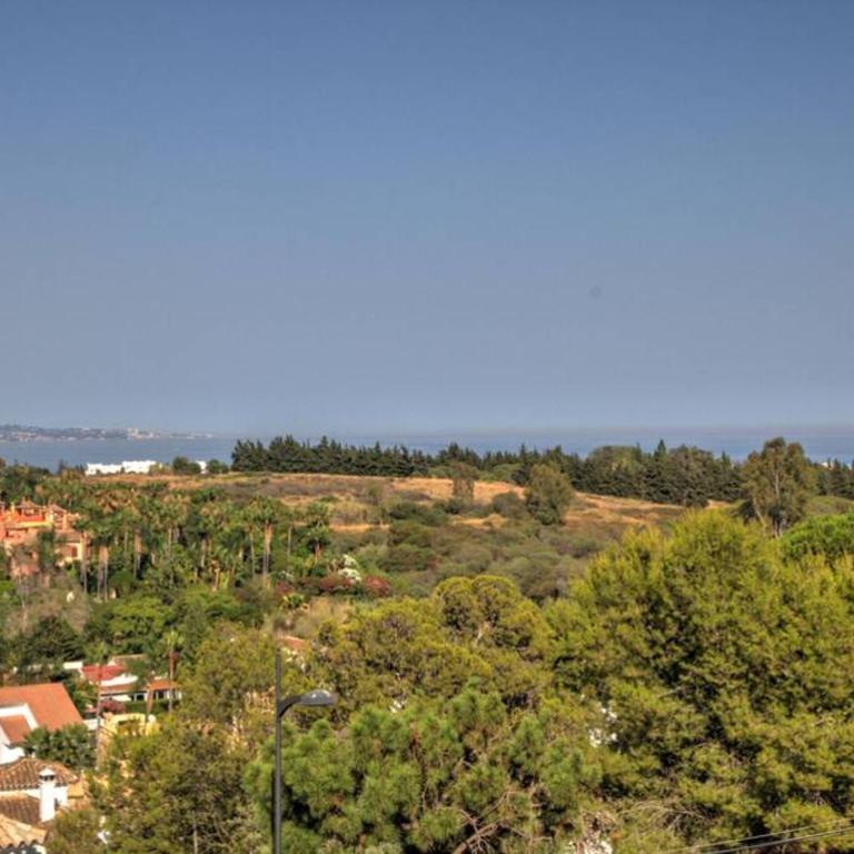 Holiday Apartment in Senorio de Aloha with Sea views - Two-Bedroom Apartment - 10