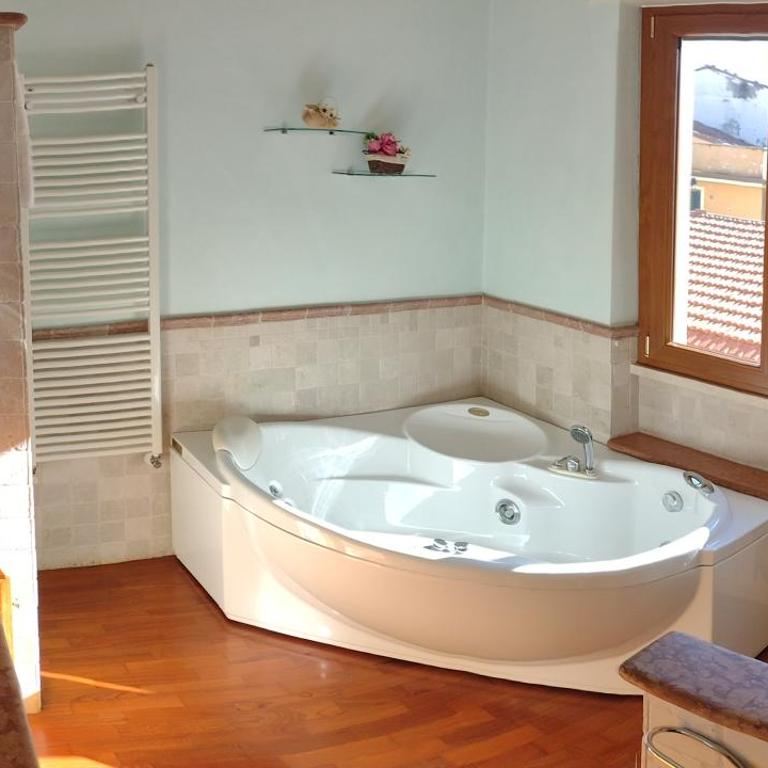 Mazzini Affittacamere - Camera Matrimoniale con Bagno Privato Esterno - 10