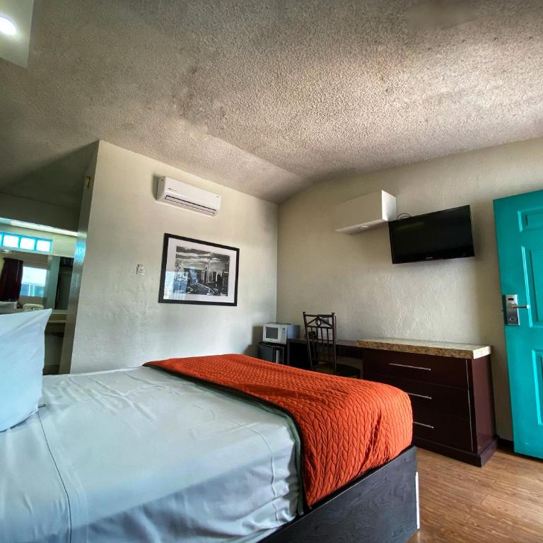R INN de TIJUANA - Queen Room - 3