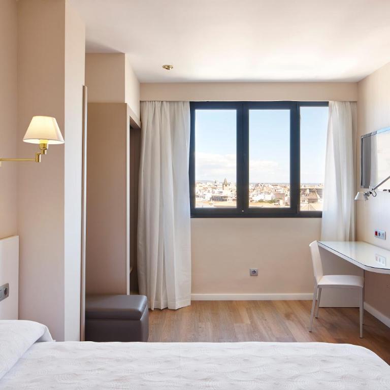 Hotel Palladium - Habitación Doble con vistas a la catedral - 1 o 2 camas - 2