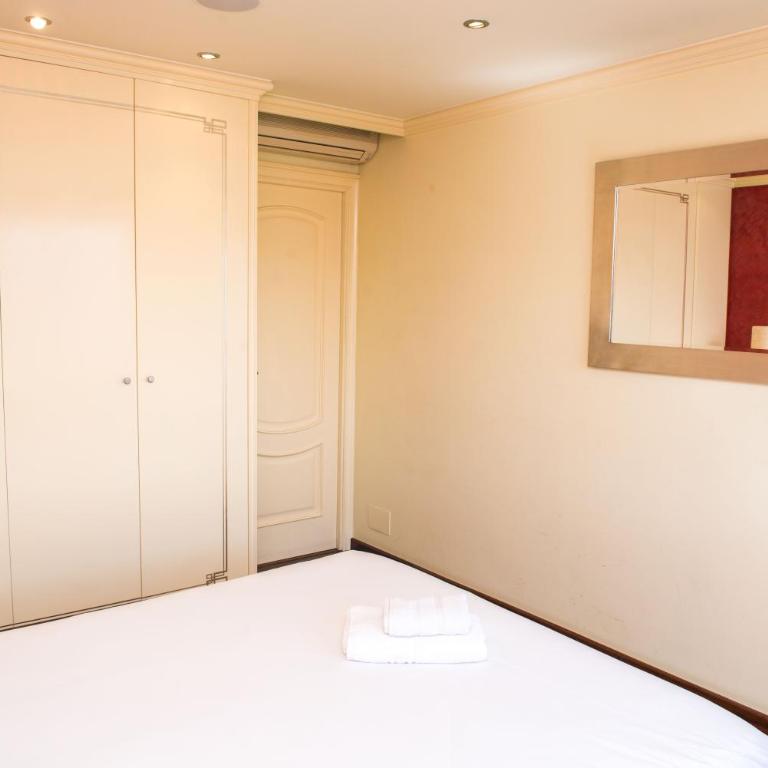 Splendid Gaudi Mercat del Ninot Apartment - Apartamento de 3 dormitorios - 14