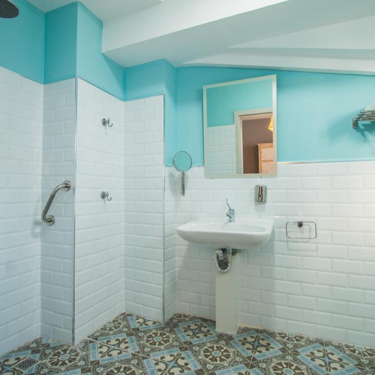 Hostel SEA&DREAMS Calpe - Habitación Doble Familiar - 3