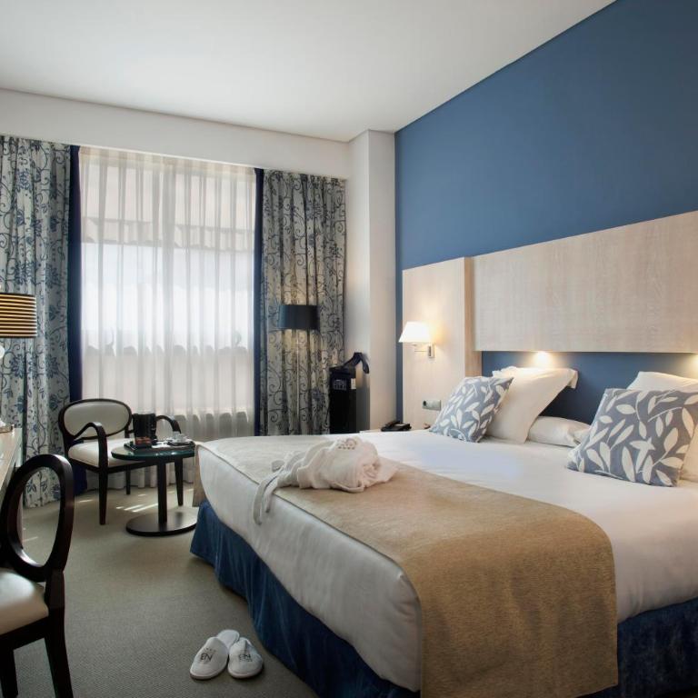 Hotel Nuevo Boston - Deluxe Double Room - 3