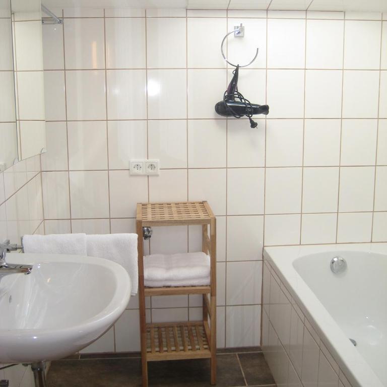 Apartments Spiegl Holzmann - Superior Apartment mit 3 Schlafzimmern - Nebengebäude - 9