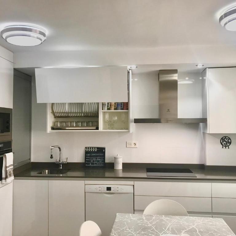 Apartamento con Parking Gratis en el Centro, 2 dormitorios - Apartamento de 2 dormitorios - 8