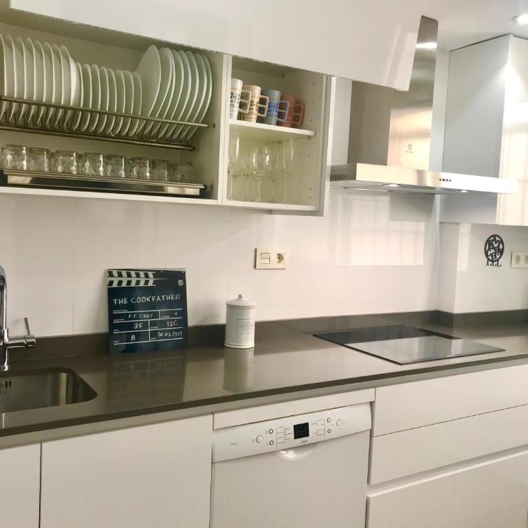 Apartamento con Parking Gratis en el Centro, 2 dormitorios - Apartamento de 2 dormitorios - 28