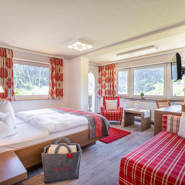 Wohlfühlhotel Berwanger Hof - Doppelzimmer Haubenegg (Haupthaus) - 1