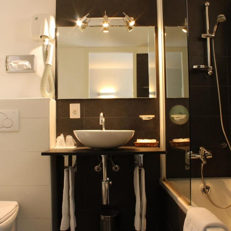 Hôtel Alexandra - Chambre Double ou Lits Jumeaux Standard - 6