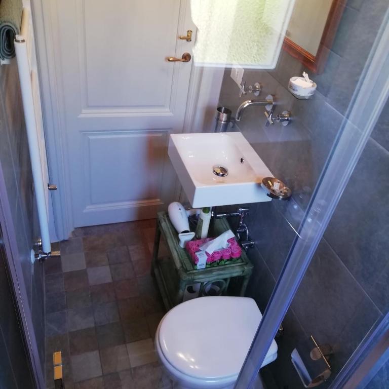 Rooms by Anna - Camera Matrimoniale con Bagno Privato Esterno - 13