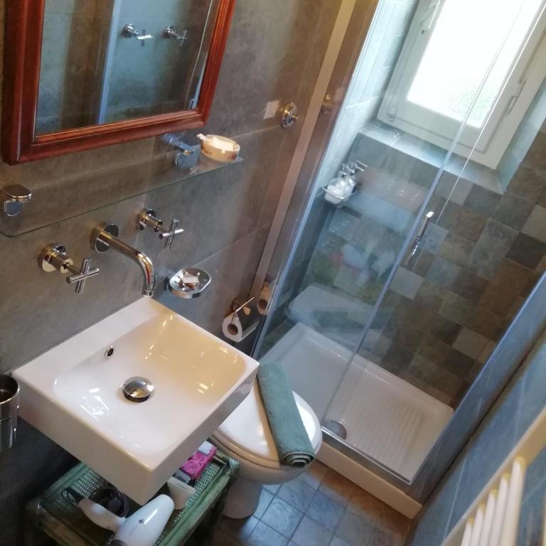 Rooms by Anna - Camera Matrimoniale con Bagno Privato Esterno - 14