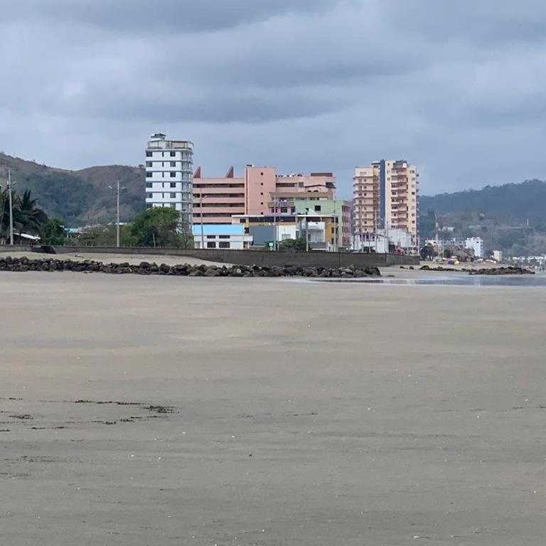 Espectacular suite en malecón de Atacames - One-Bedroom Apartment - 3