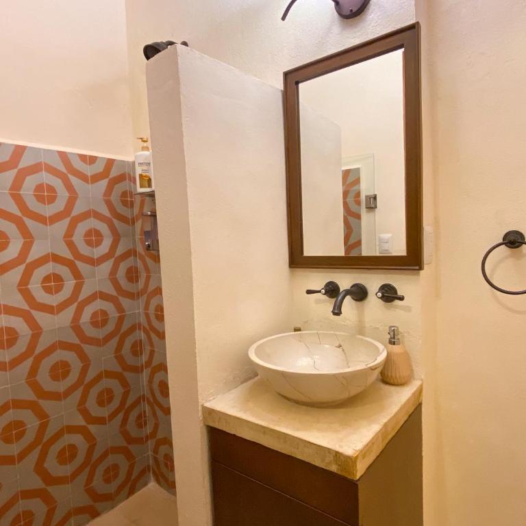 Hotel & Hostal Boutique Casa Garza - Bed in 4-Bed Female Dormitory Room - 5