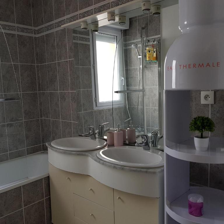 Le Pompidou T2 pour 2 à 4 pers avec parking privé & balcon Place Ney - One-Bedroom Apartment - 19