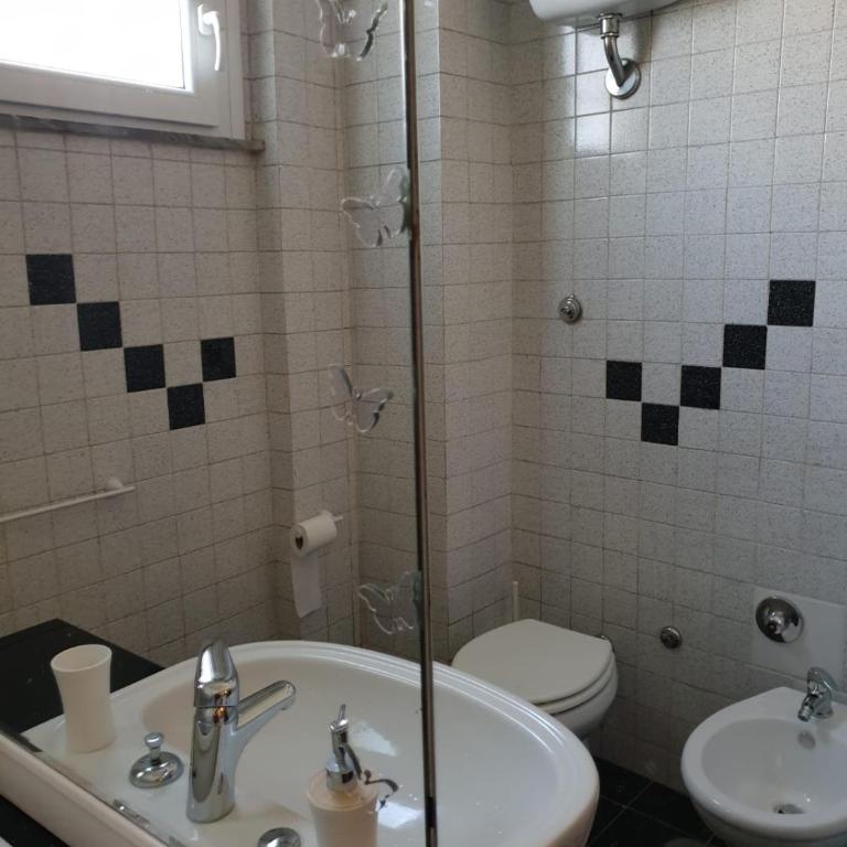 Trilocale Lido di Roma - Appartamento con 2 Camere da Letto - 20