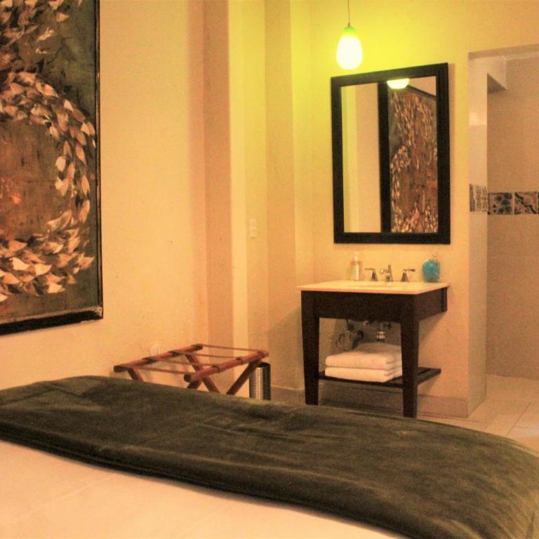 Hotel del Angel - Standard Queen Room with Two Queen Beds - 6