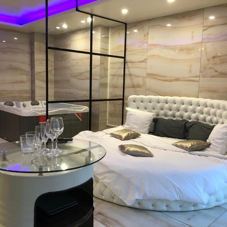 Golden house - JACUZZI - Appartement 1 Chambre - 15