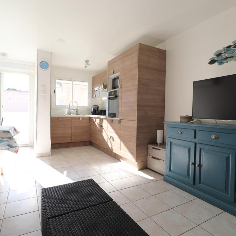 RESIDENCE LE NEULOS, T2 40m2 AVEC GARAGE PRIVE, 150 m de la mer, Avenue Roussillon Canet-Plage - Superior Apartment - 2