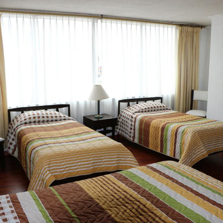 Hotel 6 De Diciembre - Habitación Cuádruple Estándar - 1