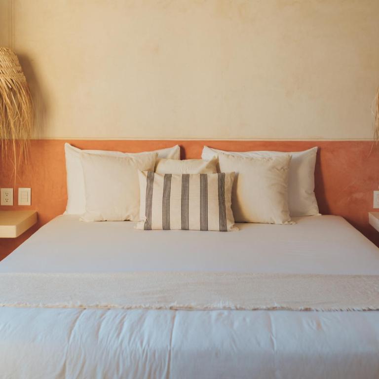 Casa Peregrino Holbox - Suite con cama grande y balcón - 5