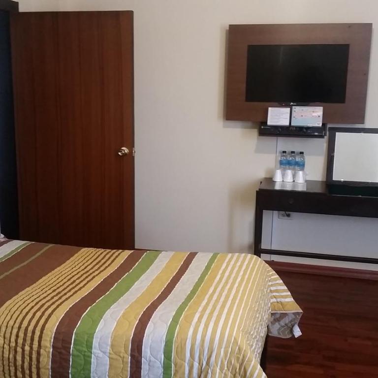 Hotel 6 De Diciembre - Habitación Triple Clásica - 6