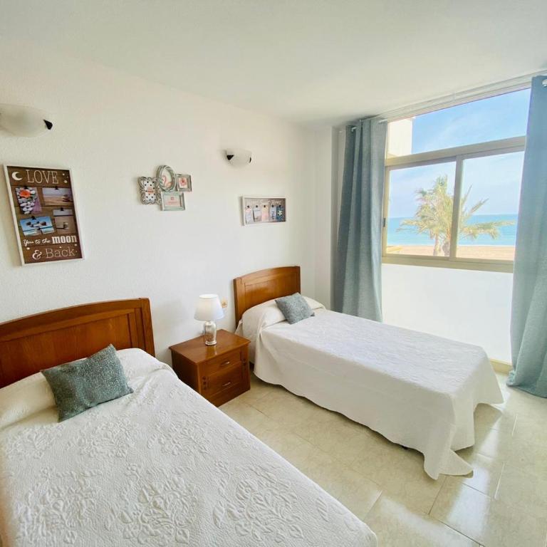 Mediterraneo 1a Linea de Playa - Apartamento de 3 dormitorios - 2