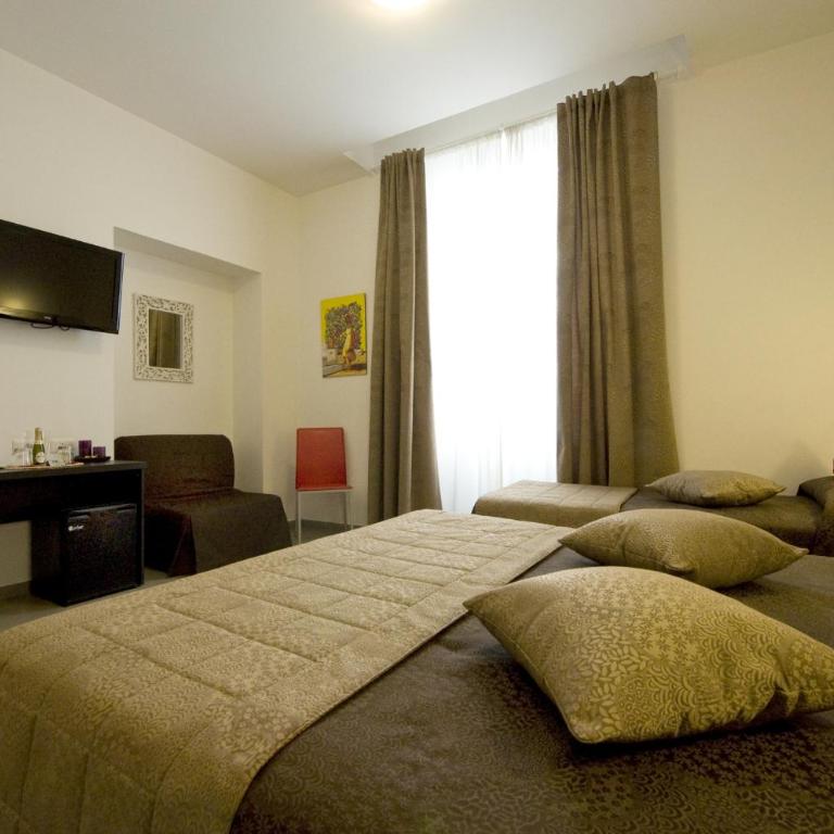 Ara Pacis Inn - Camera Tripla - 3