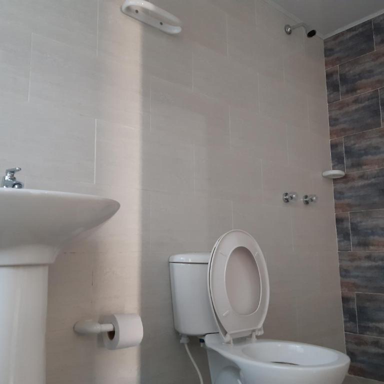 Hermosa Casa Vacacional con Piscina a 15 mins de Girardot o Melgar - Casa de 4 dormitorios - 8