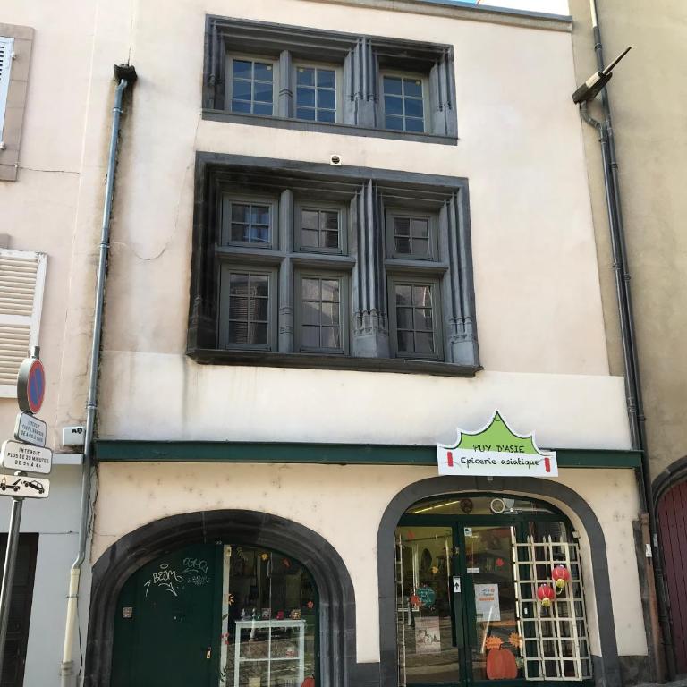 3 chambres en lit double, 6 personnes, dans appartement entièrement rénové, 70 m2 , WIFI,Climatisation, très calme , tout équipé,lit bébé - Appartement 3 Chambres - 12